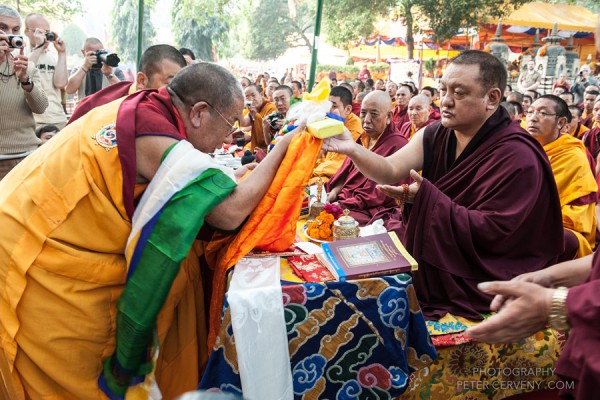 Sherab Gyaltsen Rinpoche making offering to Shamar Rinpoche | Monlam Bodhgaya India Sherab Gyaltsen Rinpoche making offering to Shamar Rinpoche | Monlam Bodhgaya India